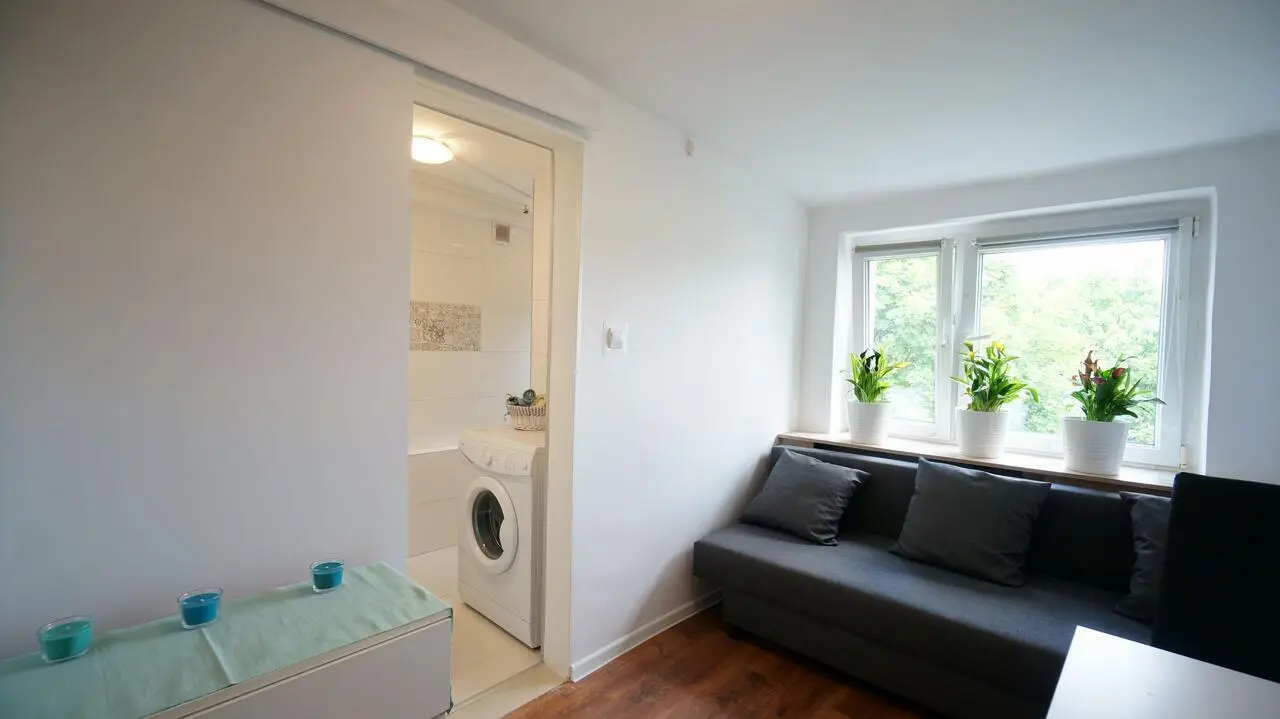 Homely studio near the Piłsudzkiego - Niciarniana train station