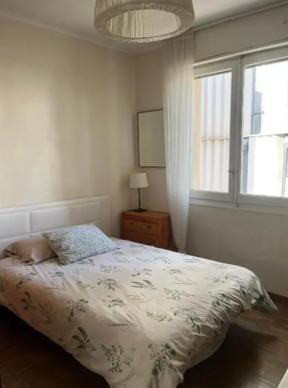 Neat bedroom in the heart of Pamplona