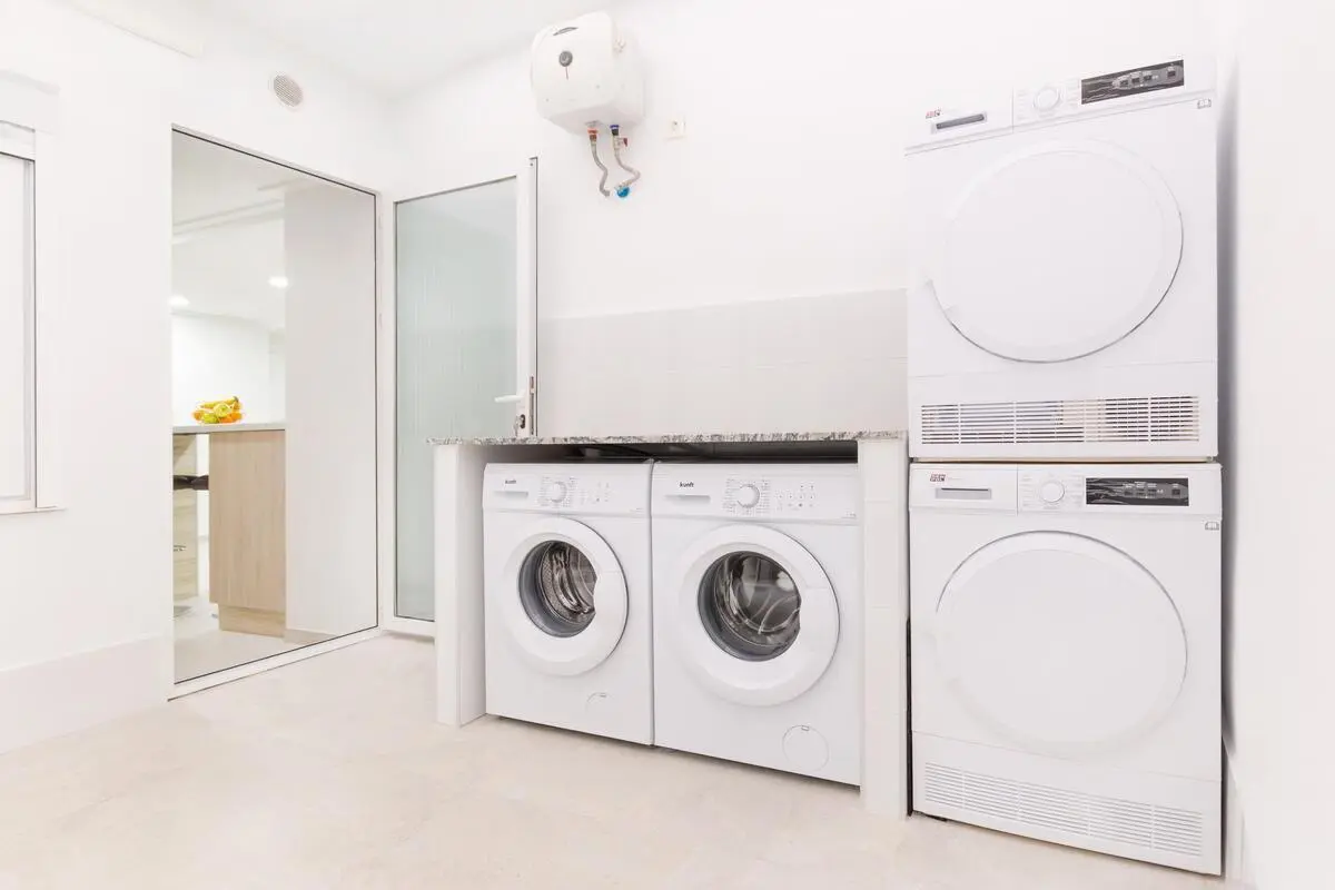 Pleasing single ensuite bedroom in the center of Elche