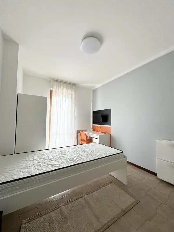 Pleasant single bedrook with a balcony, in Borgo Trento