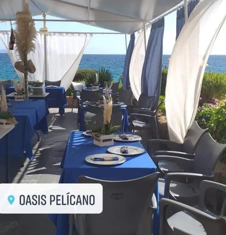 First line apartment with beach and community restaurant in palma