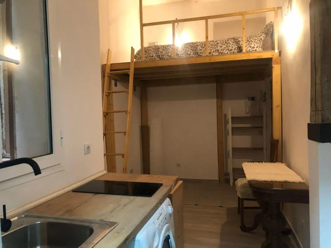 Estudio moderno en el centro de Madrid