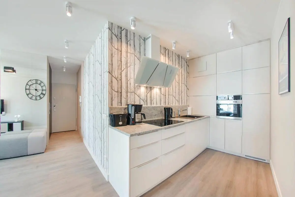 Welcoming 1 Bedroom Apartment with a balcony close to Wydział Infrastruktur University