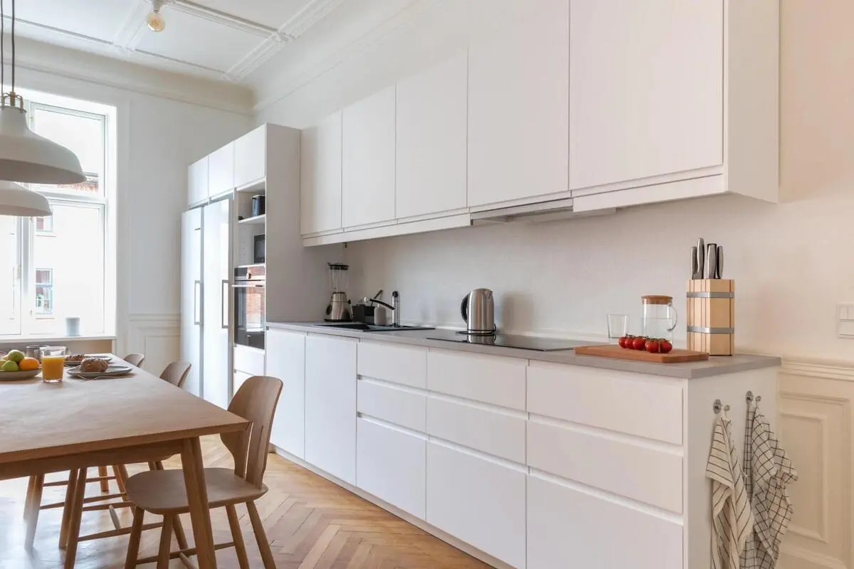 Bright single bedroom in shared flat in well-connected Indre By