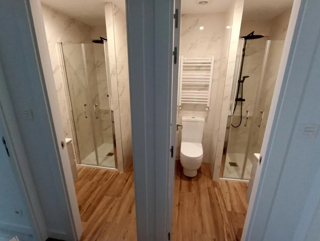 Spacious double bedroom in Uribarri