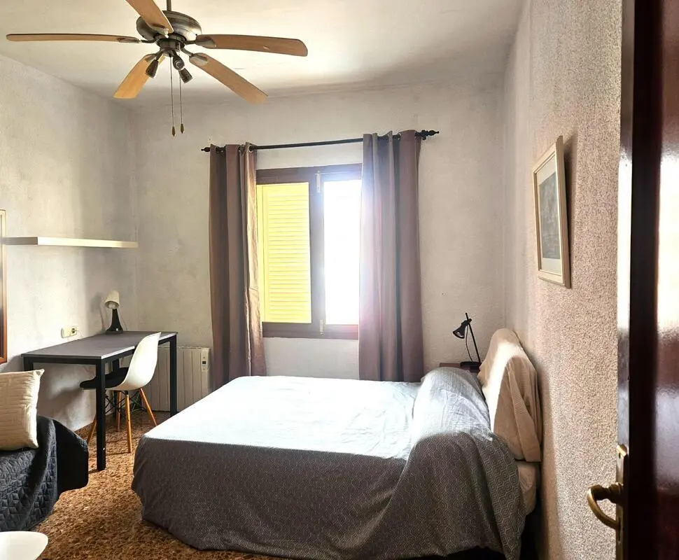 Inviting single bedroom in Palma close to Palau d'Esports Son Moix