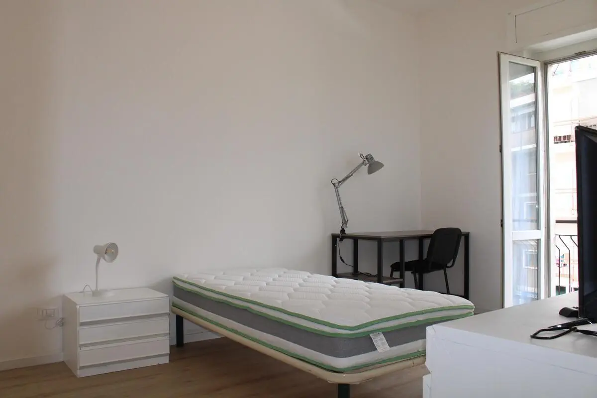 Pleasant single bedroom in Santa Lucia