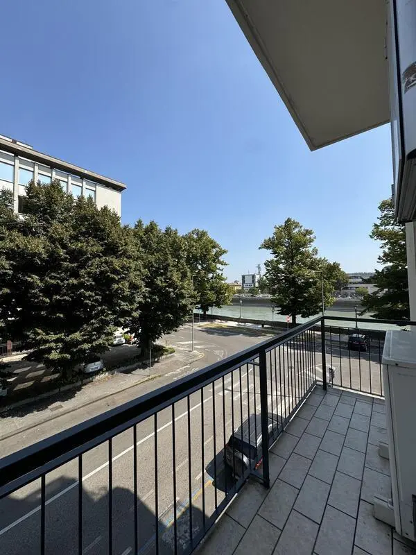 Neat single bedroom in the heart of Verona