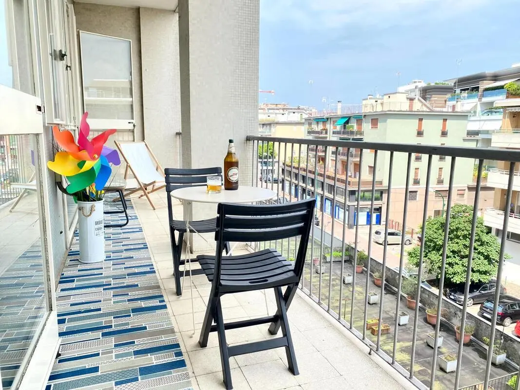 Cozy double bedroom, with balcony, 15 minutes from Venice Cozy double bedroom, with balcony, 15 minutes from Venice